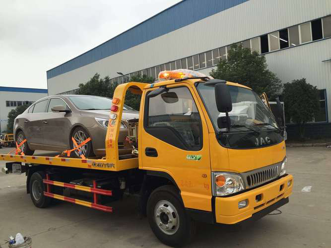 汽車無法啟動(dòng)？緊急應(yīng)對(duì)措施與拖車選擇