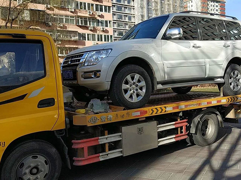 佳木斯汽車雪地困境救援：專業(yè)團隊為您雪中送炭